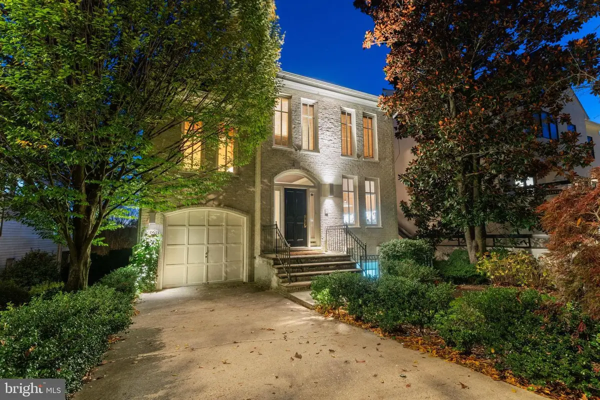 4628 Charleston Ter Nw, Washington, DC 20007 - #1