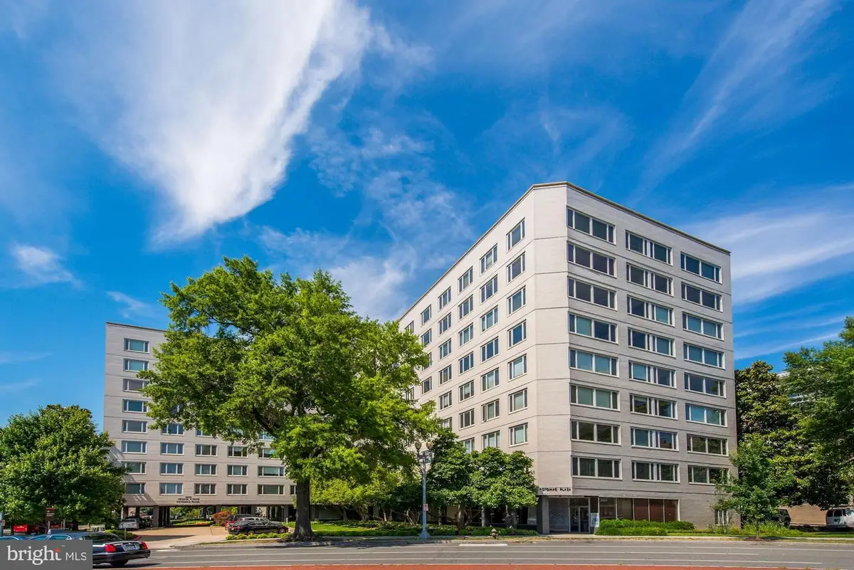 2475 Virginia Ave Nw #721, Washington, DC 20037 - Image #1