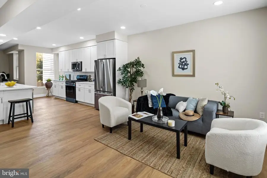 715 Longfellow St Nw, Washington, DC 20011 - Image #2