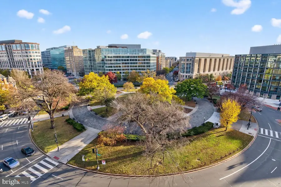 3 Washington Cir Nw #905, Washington, DC 20037 - Image #2