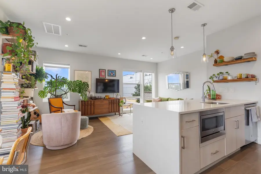 653 Irving St Nw #7, Washington, DC 20010 - Image #3