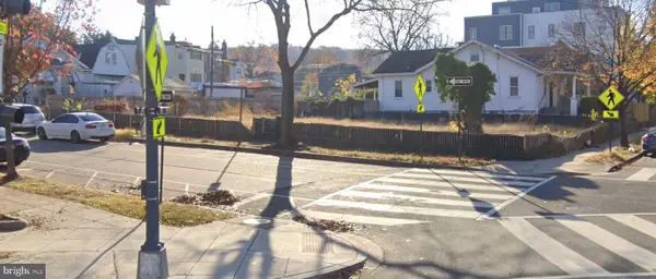 2101 Q St Se, WASHINGTON, DC 20020