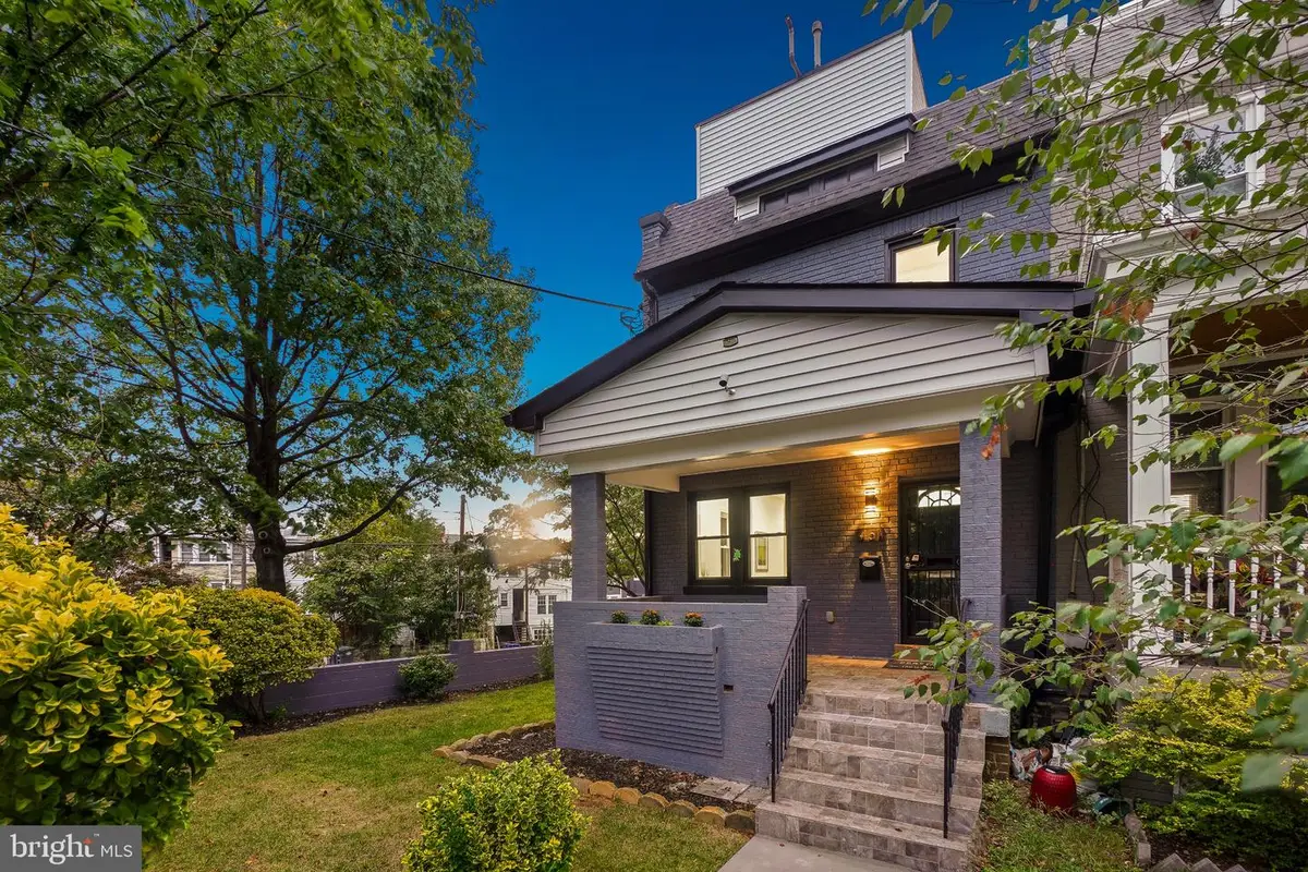 461 Delafield Pl Nw, Washington, DC 20011 - Image #1