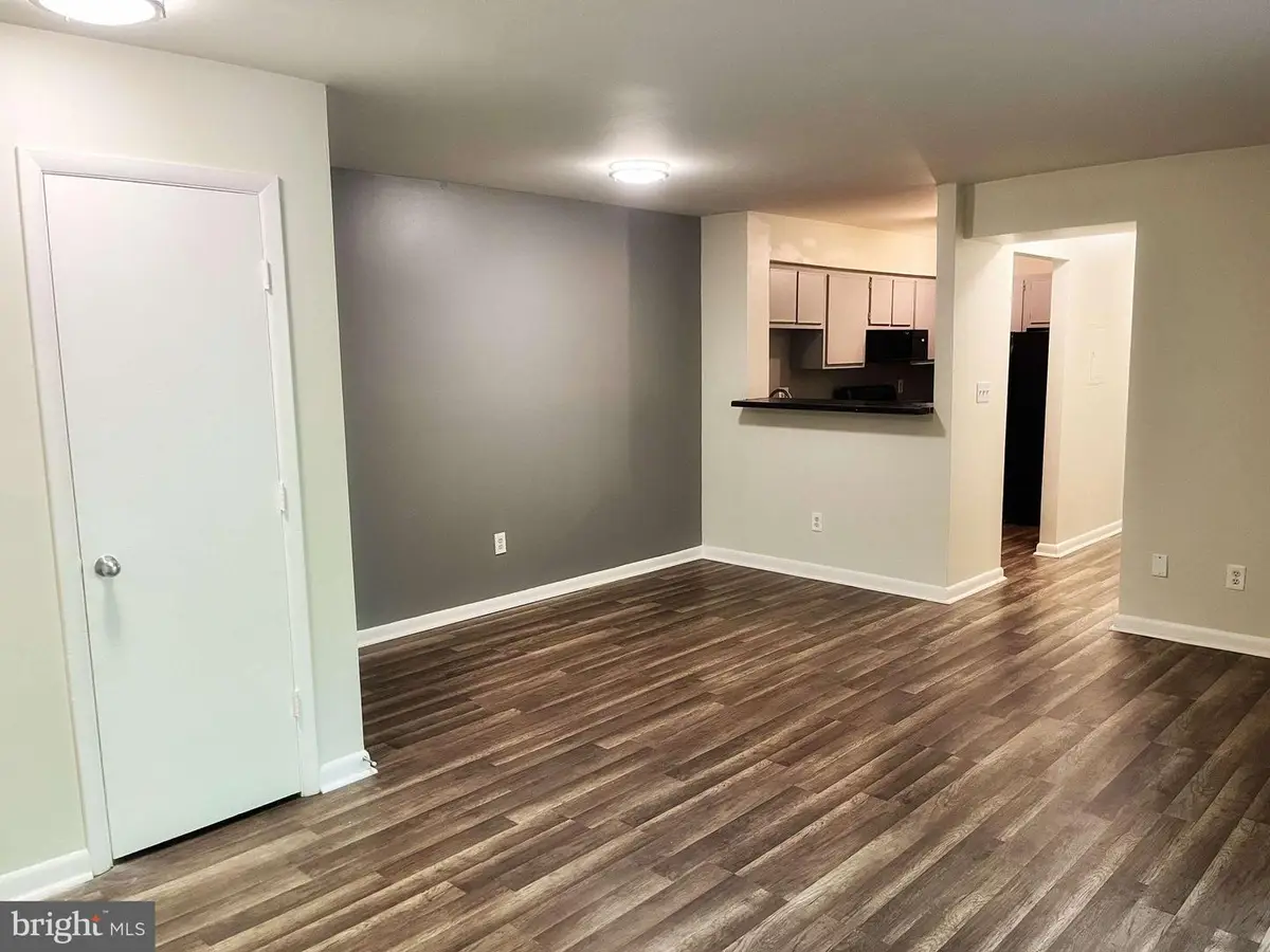 2656 Bowen Rd Se #402, Washington, DC 20020 - Image #1