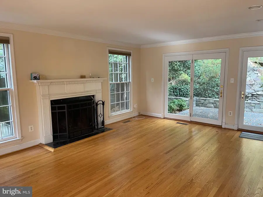 5321 Macarthur Blvd Nw, Washington, DC 20016 - Image #3