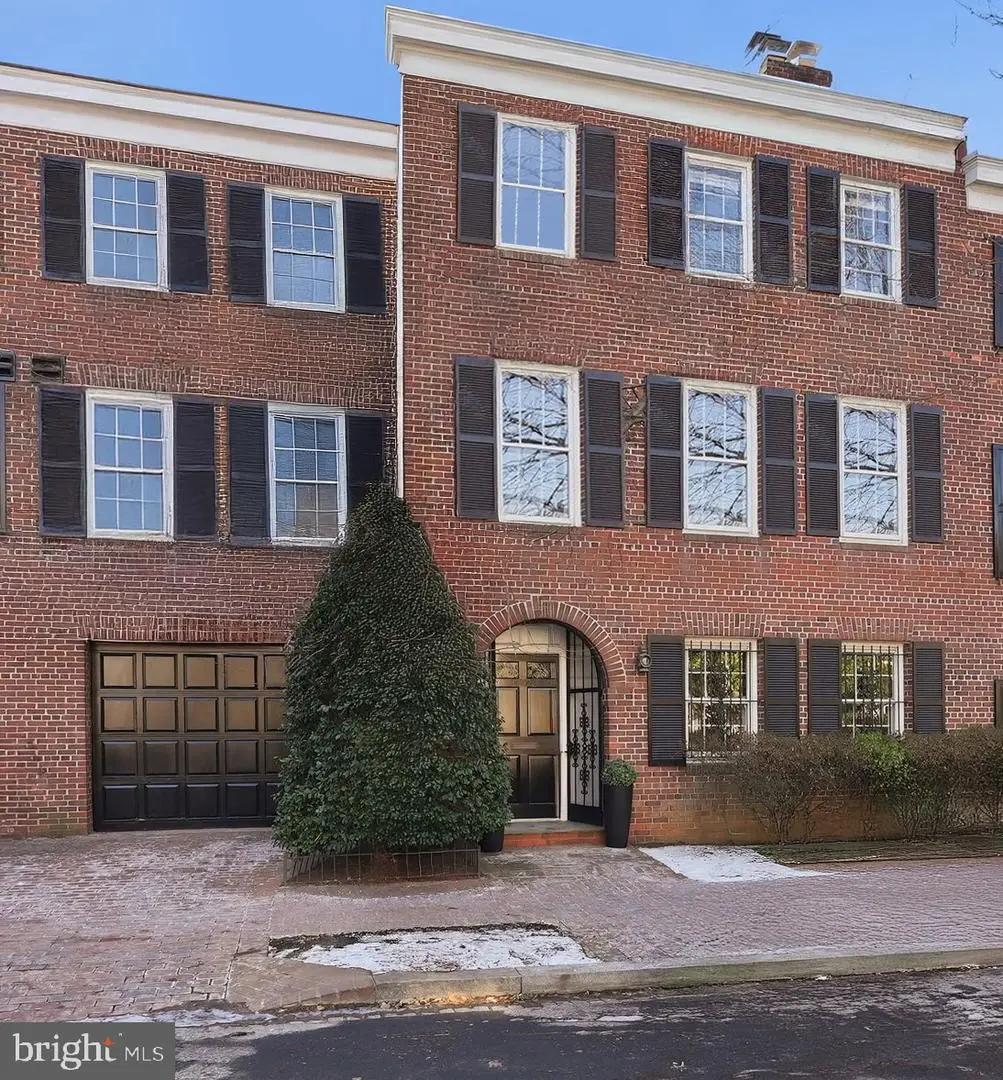 3402 R St Nw, Washington, DC 20007 - Image #1