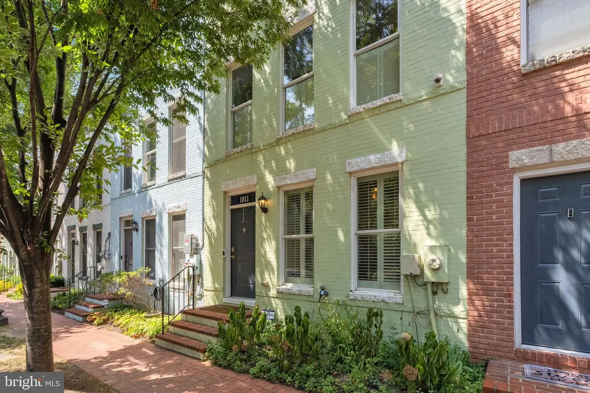 1011 3rd Pl Se, Washington, DC 20003 - #1