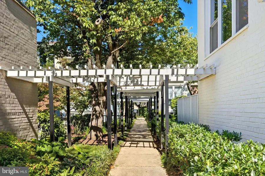 237 G St Sw #120, Washington, DC 20024 - Image #2