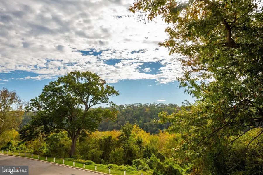 5431 Potomac Ave Nw, Washington, DC 20016 - Image #2