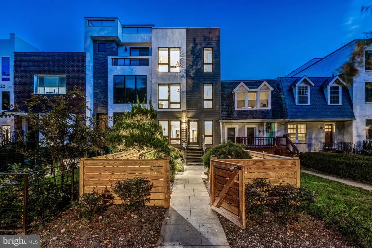 3728 R St Nw, Washington, DC 20007 - #1