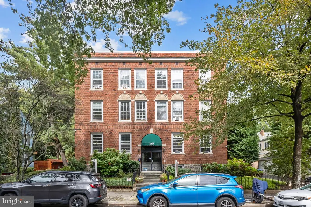 3039 Macomb St Nw #17, Washington, DC 20008 - Image #1