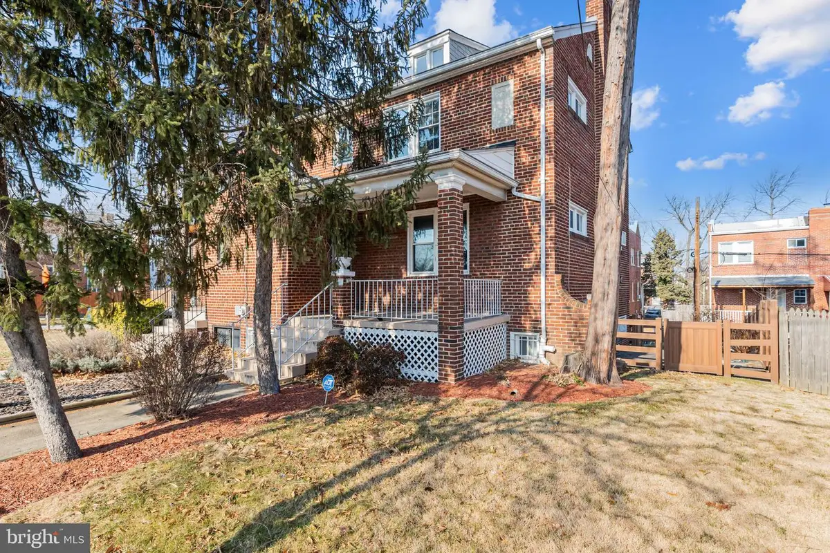 619 Quackenbos St Nw, Washington, DC 20011 - Image #1