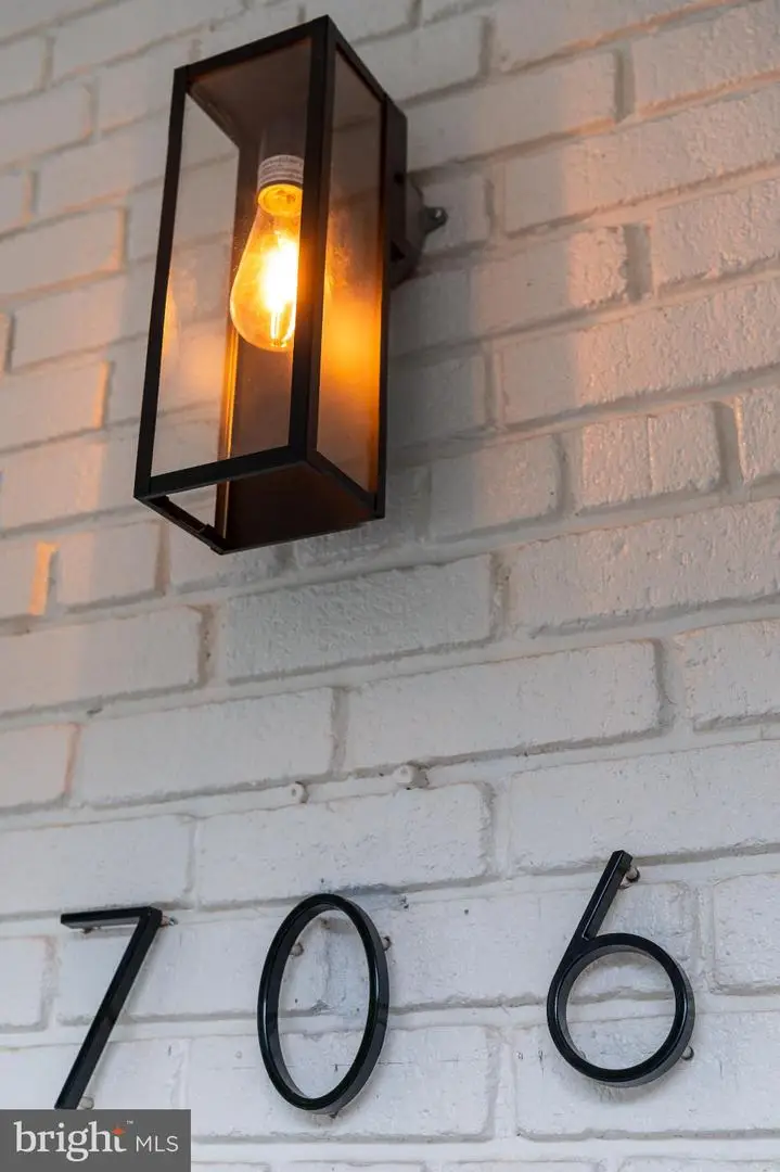 706 Nw Longfellow St Nw, Washington, DC 20011 - Image #2