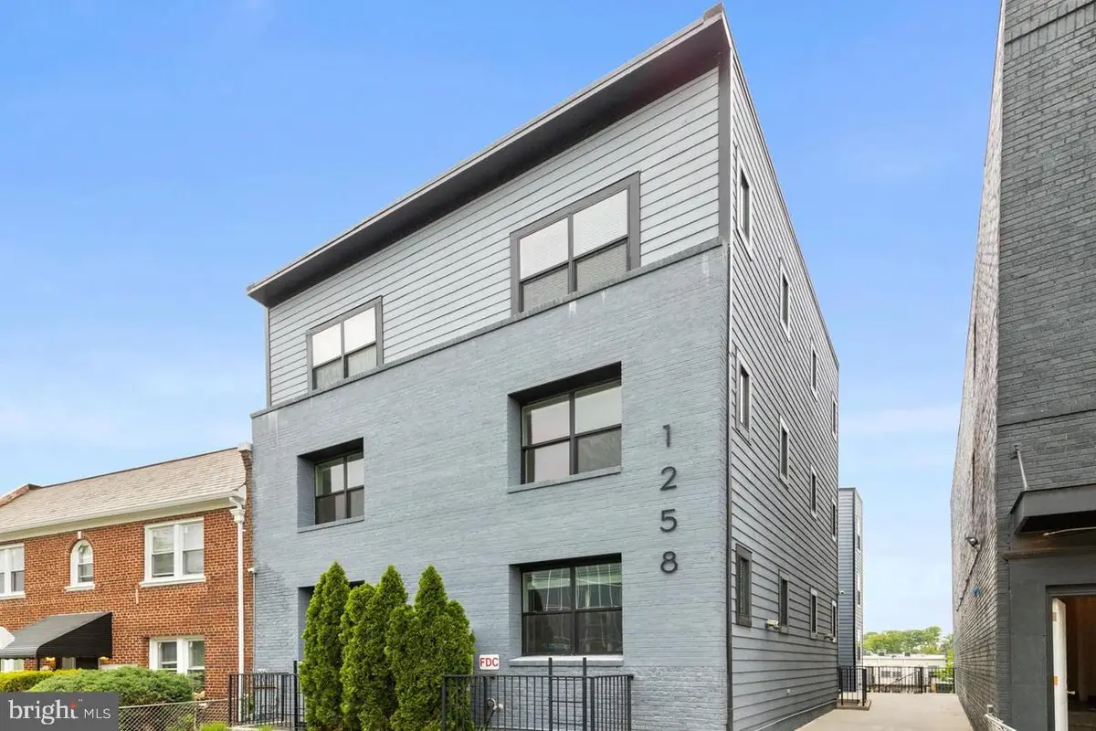 1258 Holbrook Ter Ne #5, Washington, DC 20002 - Image #1