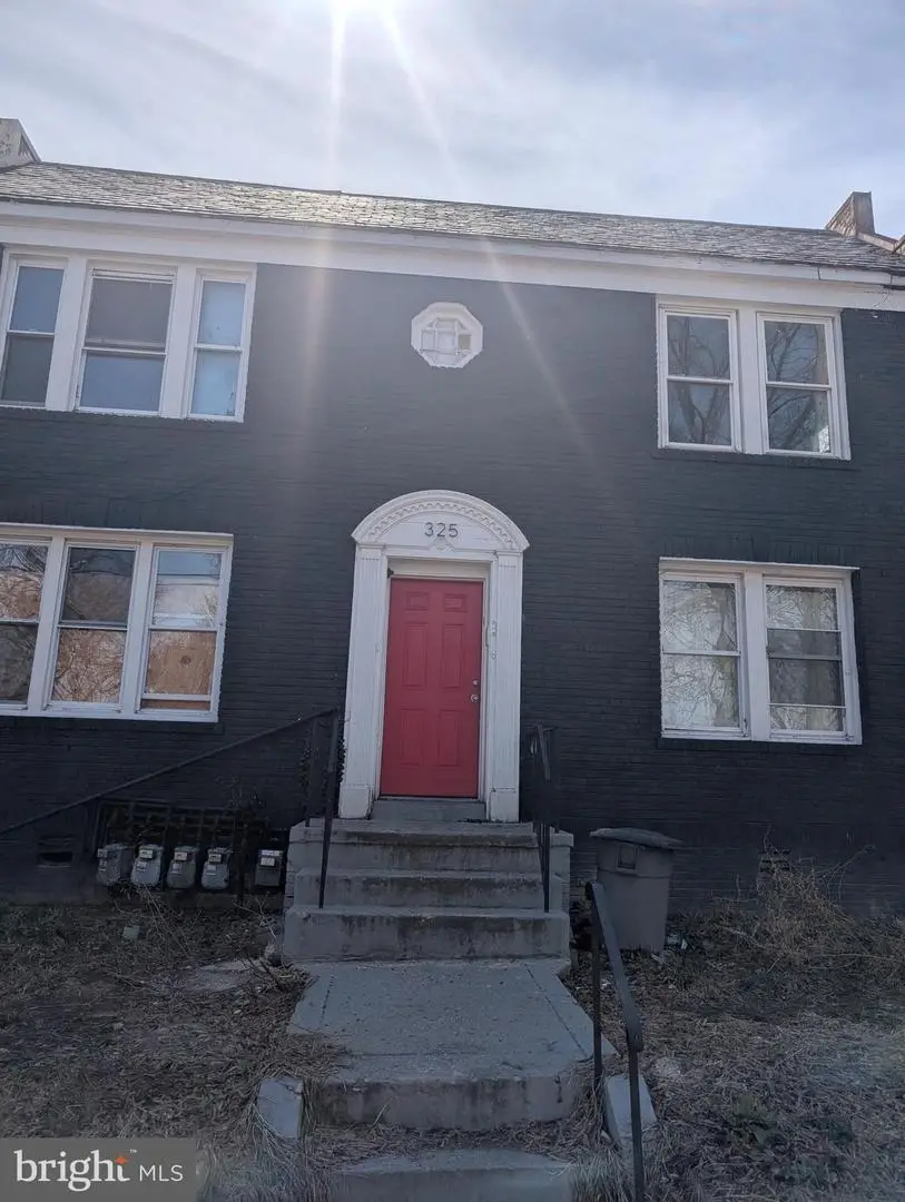 325 Parkland Pl Se, Washington, DC 20032 - Image #2