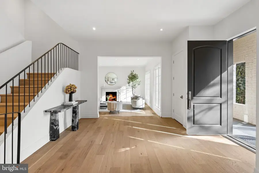 4433 Cathedral Ave Nw, Washington, DC 20016 - Image #3