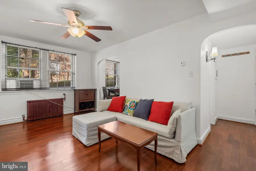 4581 Macarthur Blvd Nw #103, Washington, DC 20007 - Image #2