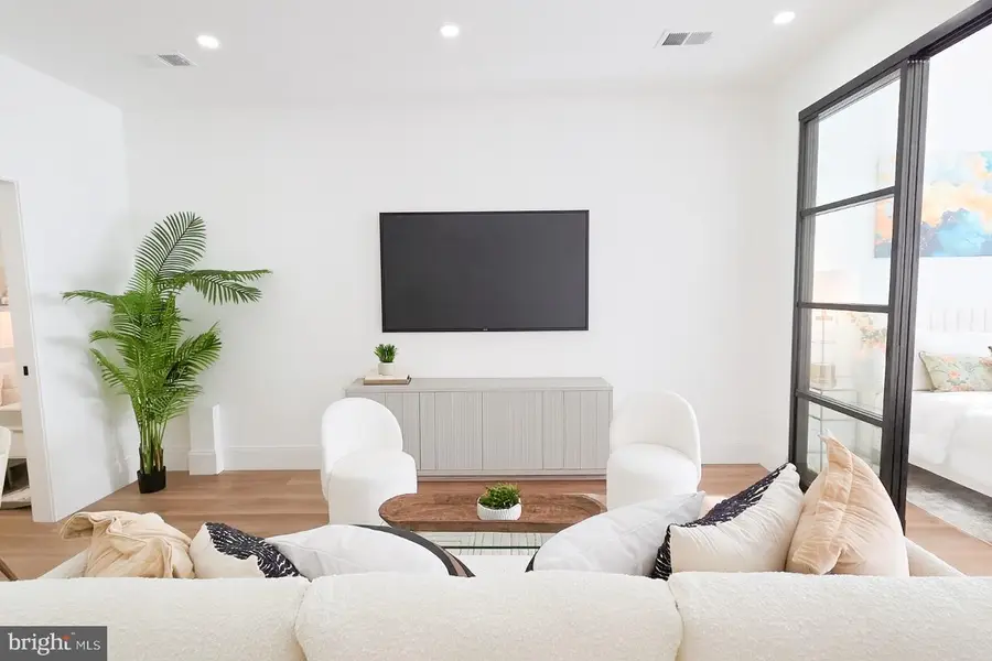 2517 Ontario Rd Nw #1, Washington, DC 20009 - #2