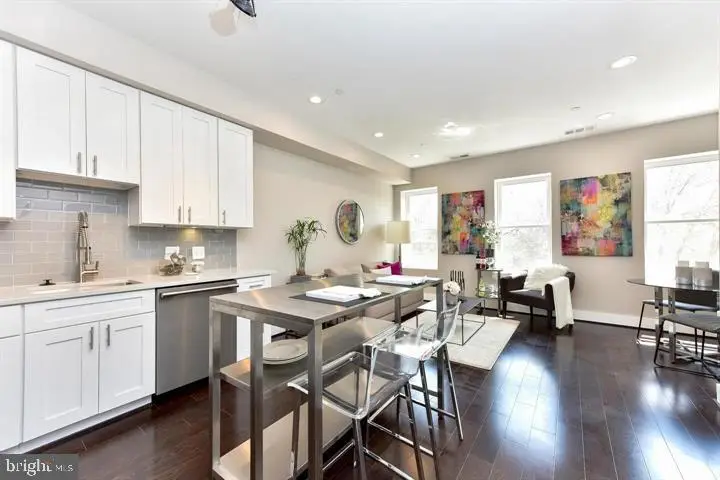 1453 Girard St Nw #3, Washington, DC 20009 - Image #2
