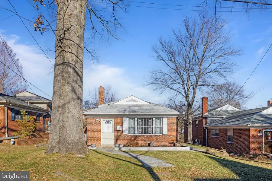 123 Walnut St Nw, Washington, DC 20012 - Image #2