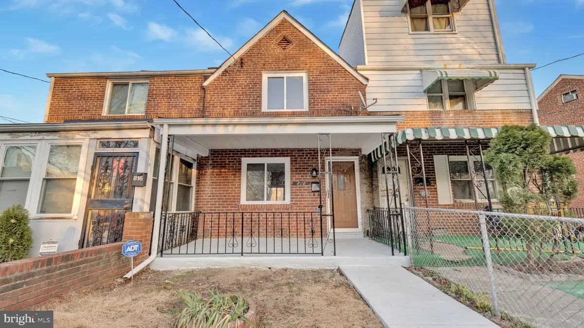 818 51st St Se, Washington, DC 20019 - Image #1