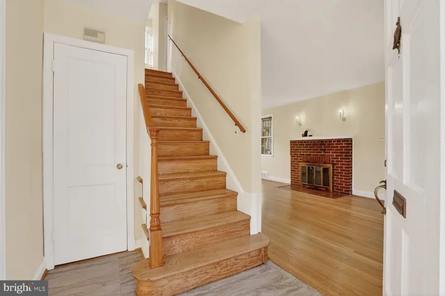 2021 32nd Pl Se, Washington, DC 20020 - Image #3