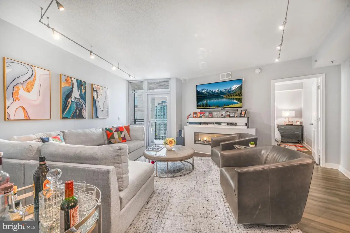 555 Massachusetts Ave Nw #1215, Washington, DC 20001 - Image #1