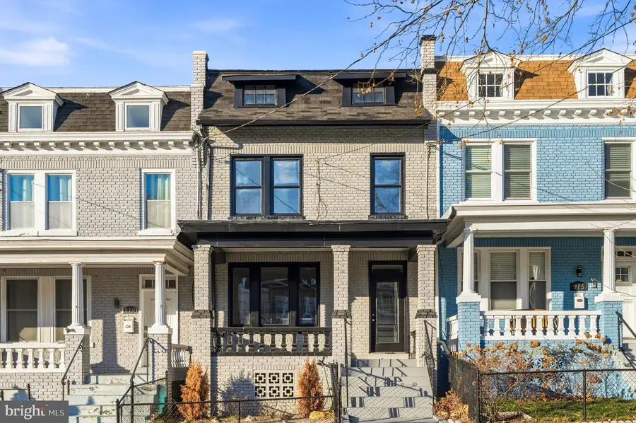 917 Emerson St Nw, Washington, DC 20011 - Image #2