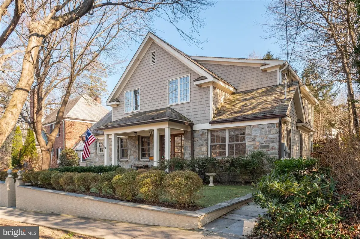 4221 Fordham Rd Nw, Washington, DC 20016 - #1