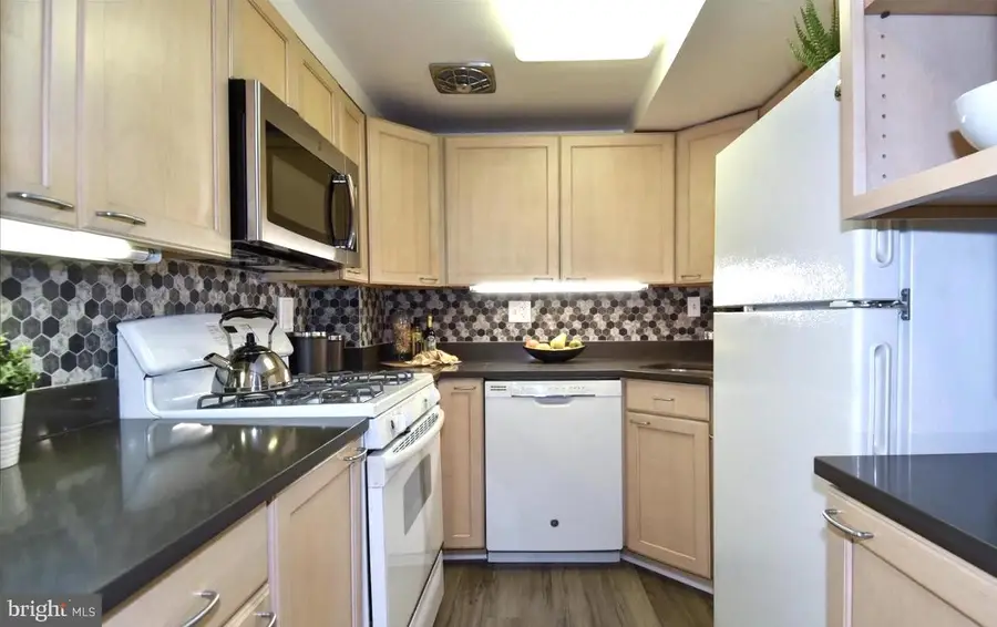 1525 Q St Nw #2, Washington, DC 20009 - Image #2