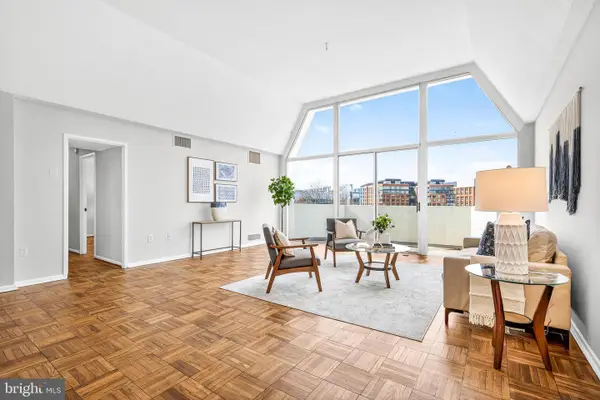 700 7th St Sw #826, WASHINGTON, DC 20024