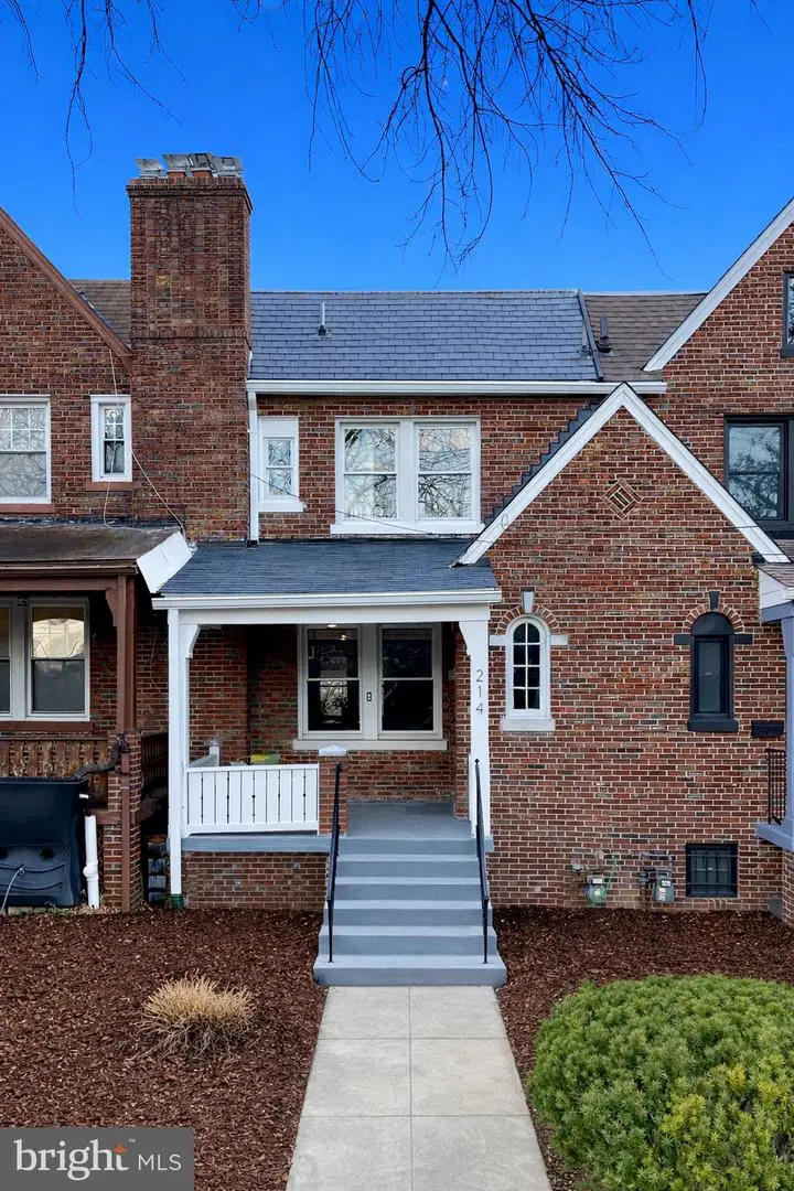 214 Jefferson St Nw, Washington, DC 20011 - #1