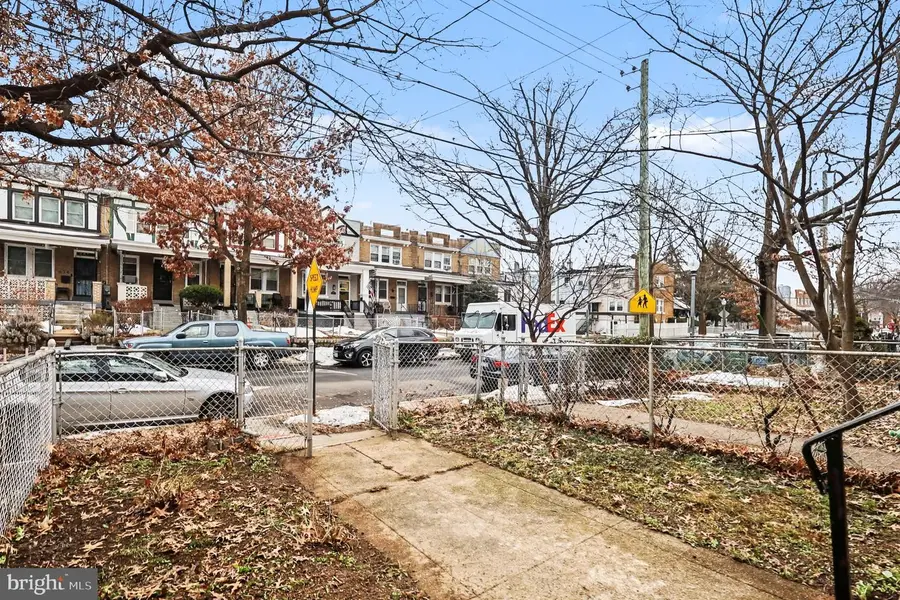 637 Hamilton St Nw, Washington, DC 20011 - #3