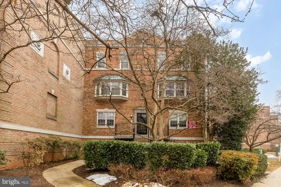 3804 Rodman St Nw #303, Washington, DC 20016 - #2