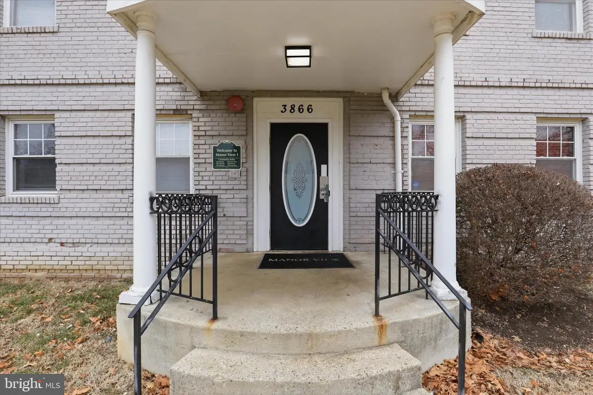 3866 9th St Se #102, Washington, DC 20032 - #1