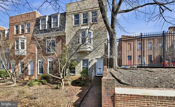 414 3rd St Se, WASHINGTON, DC 20003