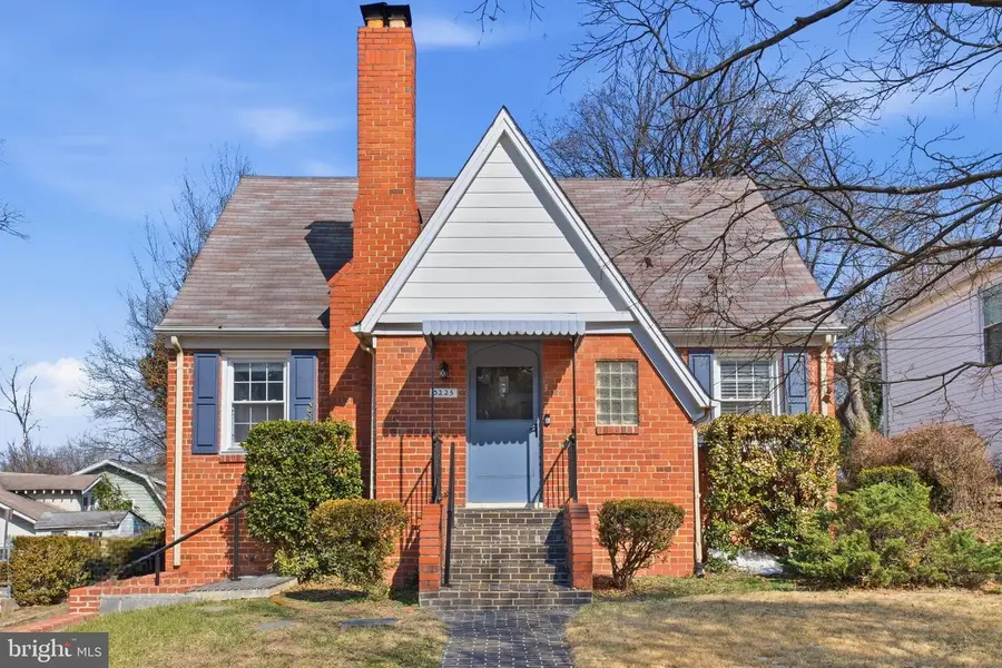 3225 Chestnut St Ne, Washington, DC 20018 - #2