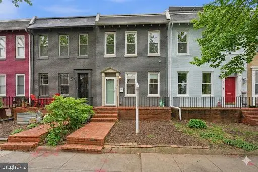 215 15th St Ne, WASHINGTON, DC 20002