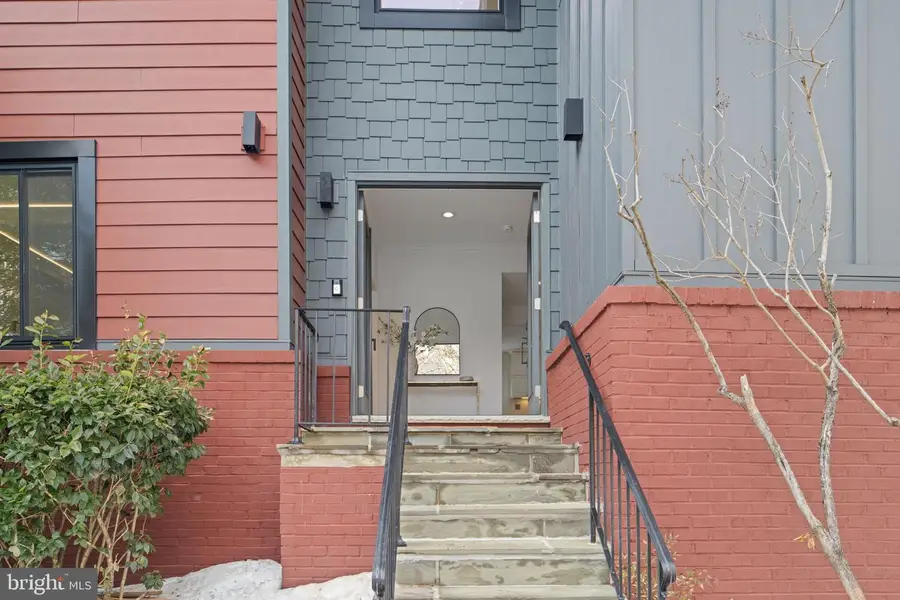 3015 Oregon Knolls Dr Nw, Washington, DC 20015 - #3