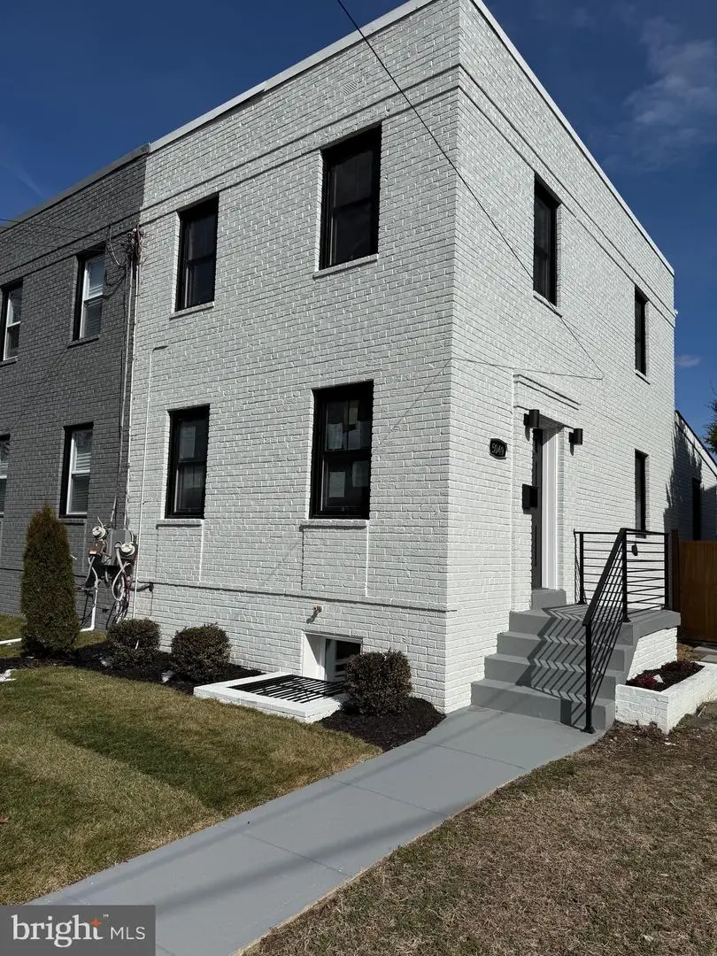 5049 8th St Ne, Washington, DC 20017 - #1