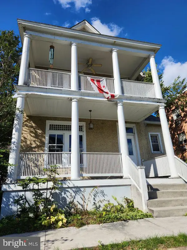 1701 Newton St Nw, WASHINGTON, DC 20010