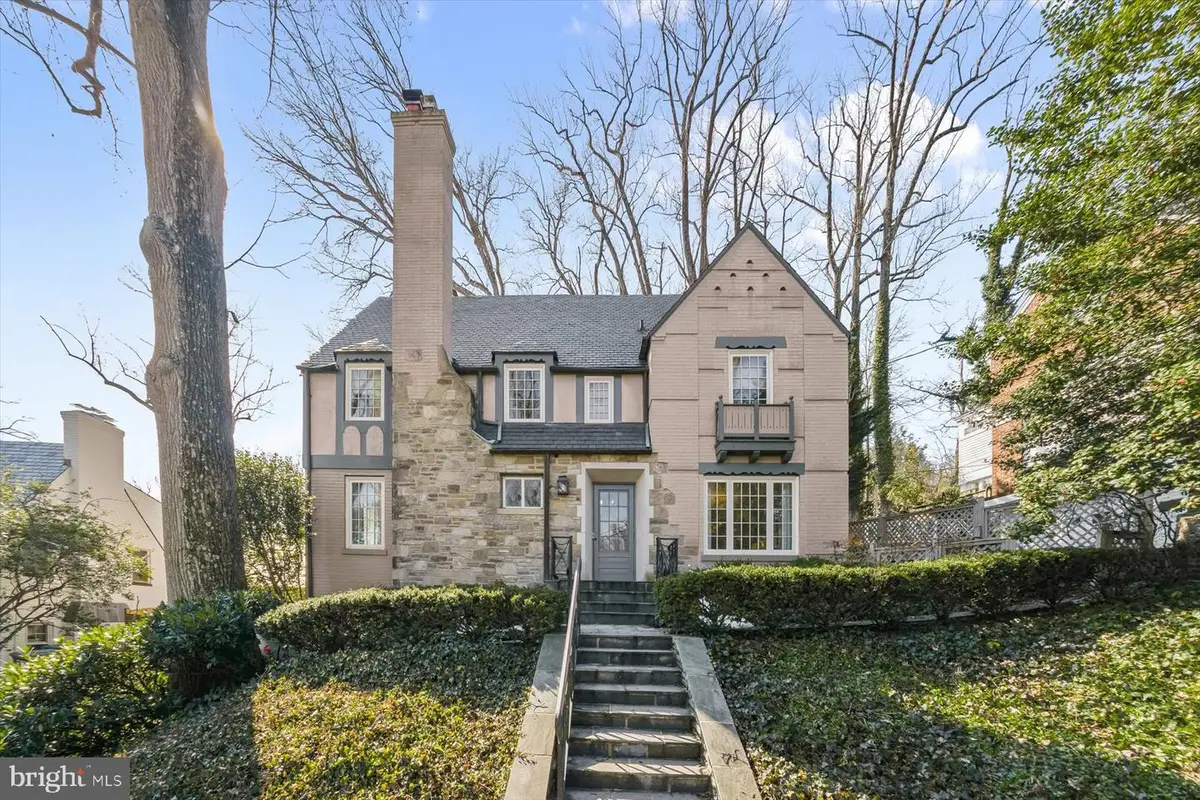 4520 Dexter St Nw, Washington, DC 20007 - #1