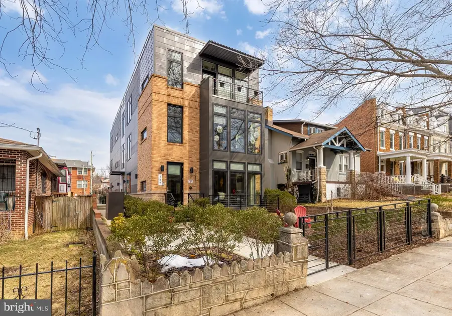 129 Varnum St Nw #6, Washington, DC 20011 - #3