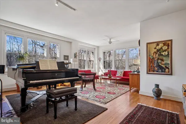 3041 Sedgwick St Nw #301d, WASHINGTON, DC 20008