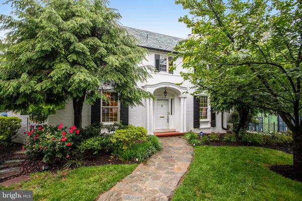 2739 Chesapeake St Nw, WASHINGTON, DC 20008