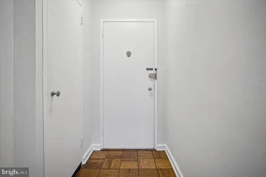 1 Scott Cir Nw #818, Washington, DC 20036 - #3