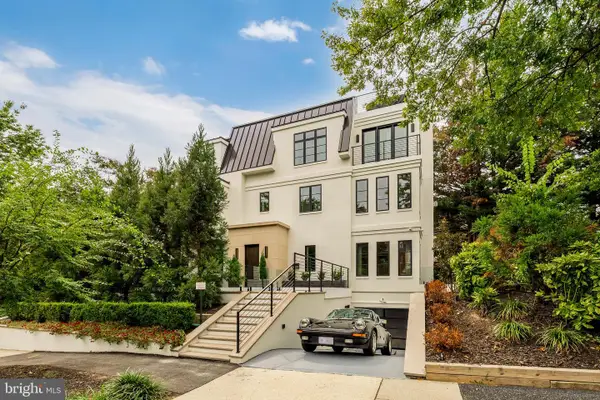 3302 Cleveland Ave Nw, WASHINGTON, DC 20008