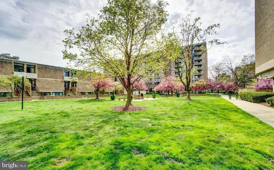 240 M St Sw #e406, Washington, DC 20024 - #2