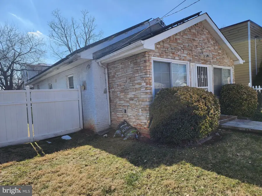 5221 Call Pl Se, Washington, DC 20019 - #2