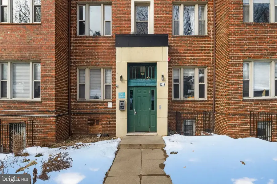 1218 Perry St Ne #201, Washington, DC 20017 - #2